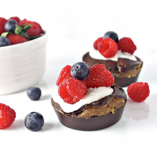 Paleo Chocolate Caramel Sandwiches