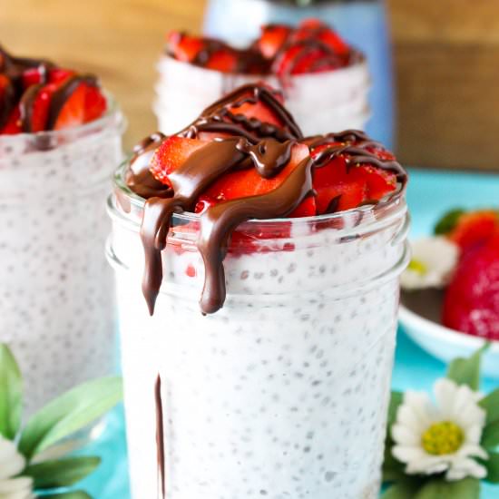 Chocolate Strawberry Chia Pudding