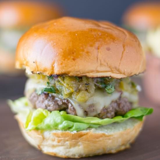 Green chile cheeseburger