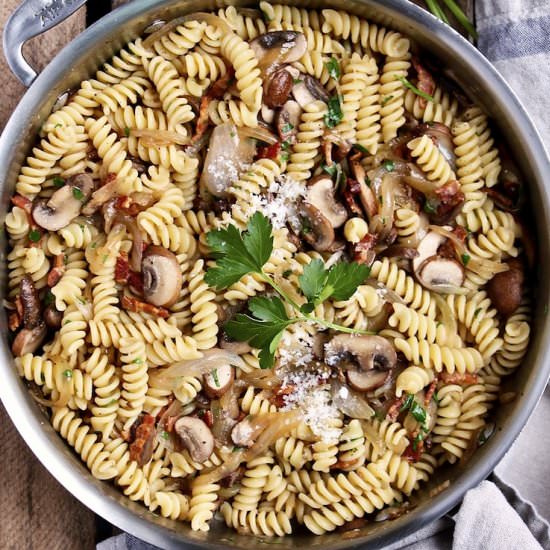 Pasta with Bacon and Mushrooms