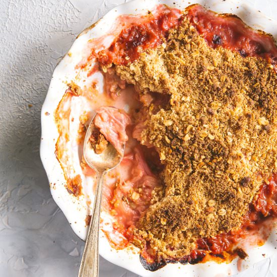 rhubarb and pear crumble