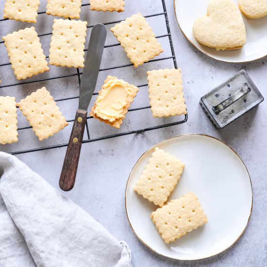 Custard Cream Cookies