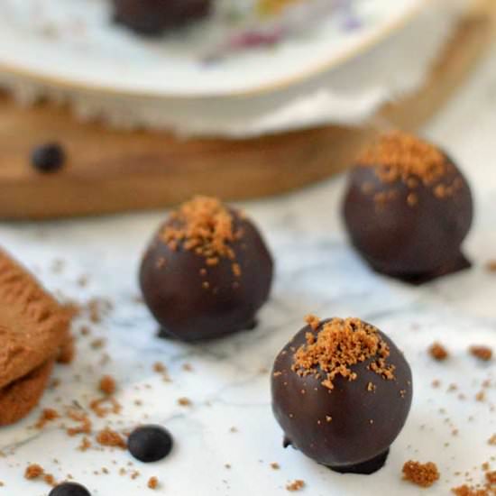 Truffles with Spiced Cookies