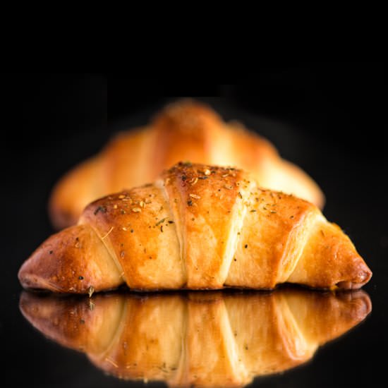 Cheesy Garlic Crescent Rolls
