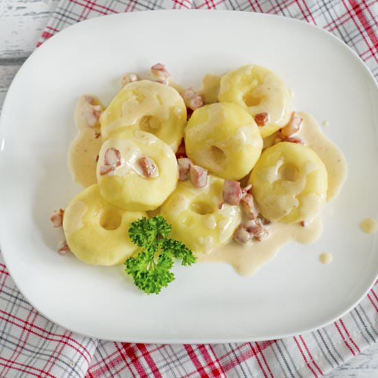 Potato Donuts with Cream Sauce