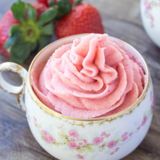 Strawberry Buttercream Frosting