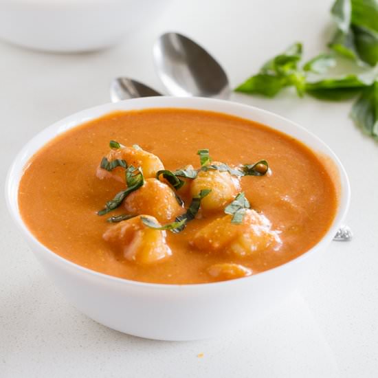 Creamy Slow Cooker Tomato Soup