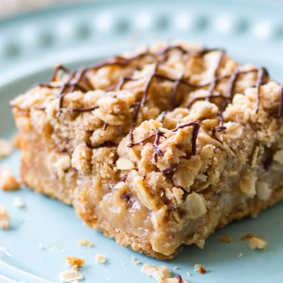 Gooey Peanut Butter Crumb Bars