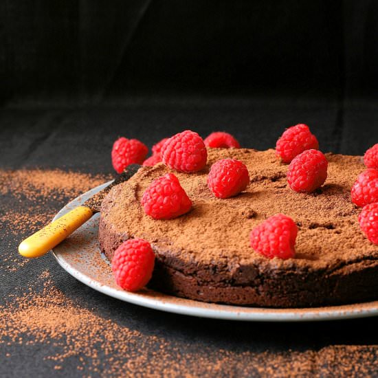 Flourless dark chocolate cake