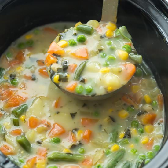 Slow Cooker Creamy Vegetable Soup
