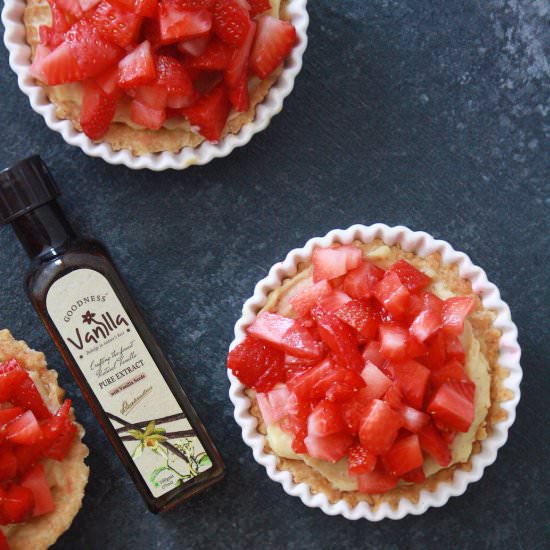Strawberry Tarts with Vanilla Cream