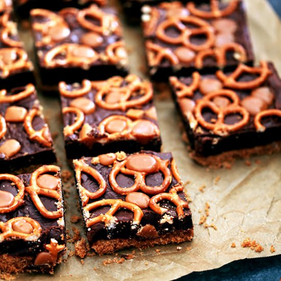 Chocolate Caramel Pretzel Bars