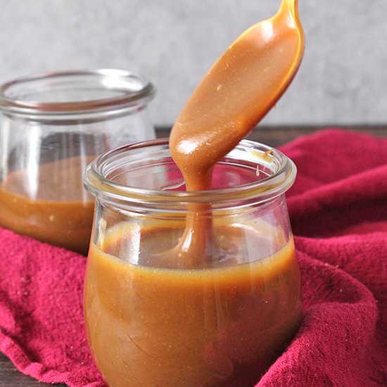 Paleo Homemade Caramel Sauce