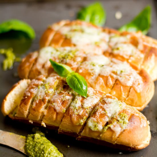 Basil Pesto Bread Roll