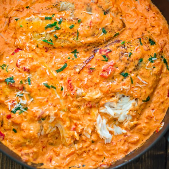Tilapia in Roasted Pepper Sauce