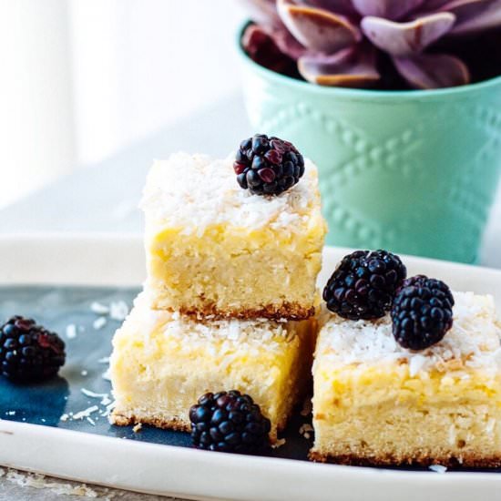 Lemon-ricotta bars with coconut