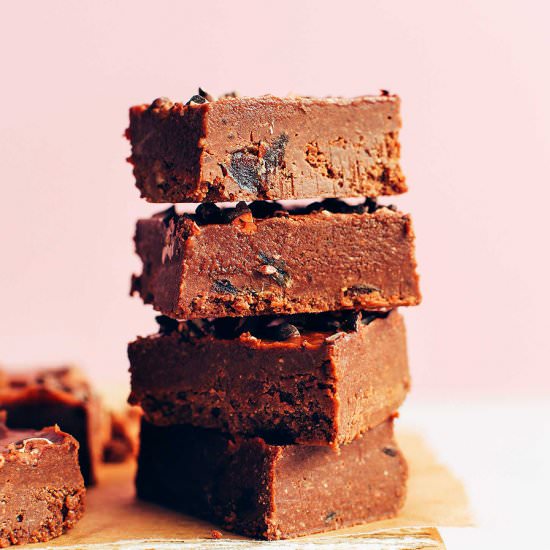 EASY Vegan Fudge in 30-Minutes!