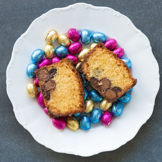 Cake filled with Chocolate Easter Eggs