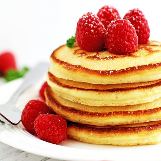Easy Light and Fluffy Pancakes