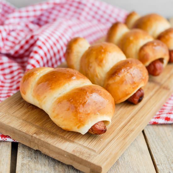 Hong Kong-style Sausage Buns