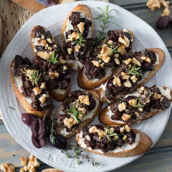Fig and Olive Tapenade with Walnuts