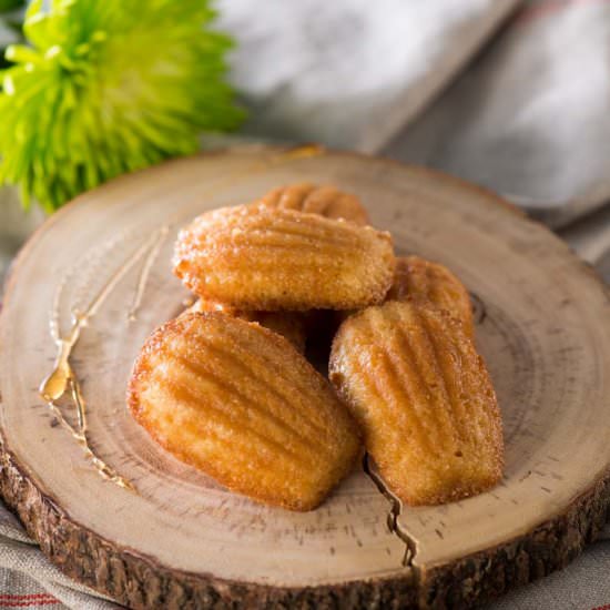 Maple Madeleine Cookies