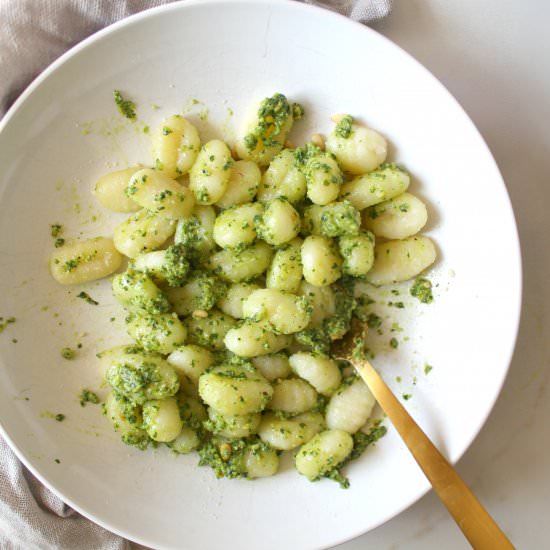 Simple Vegan Pesto Gnocchi