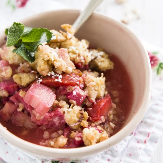 Strawberry Rhubarb Crisp w/Almonds