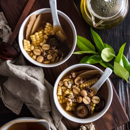Detox Herbal Vegetable Broth