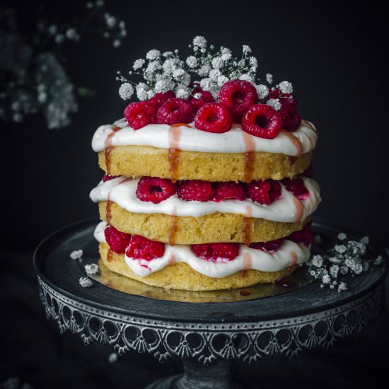 Coconut And Raspberry Cake