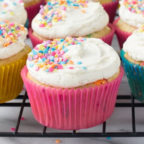 Funfetti Vanilla Cupcakes
