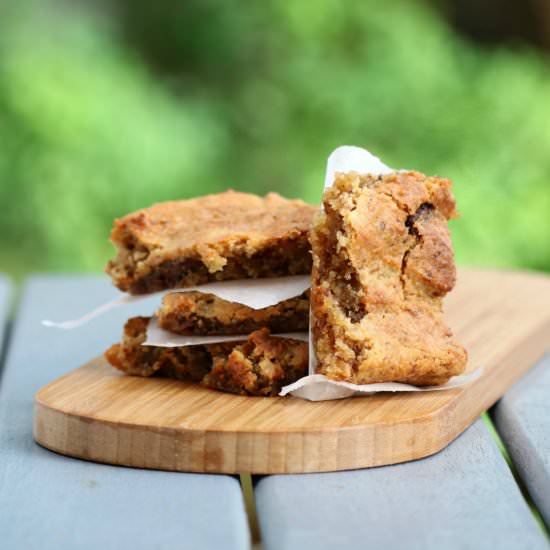 Soft Baked Choc Chip Cookie Bars