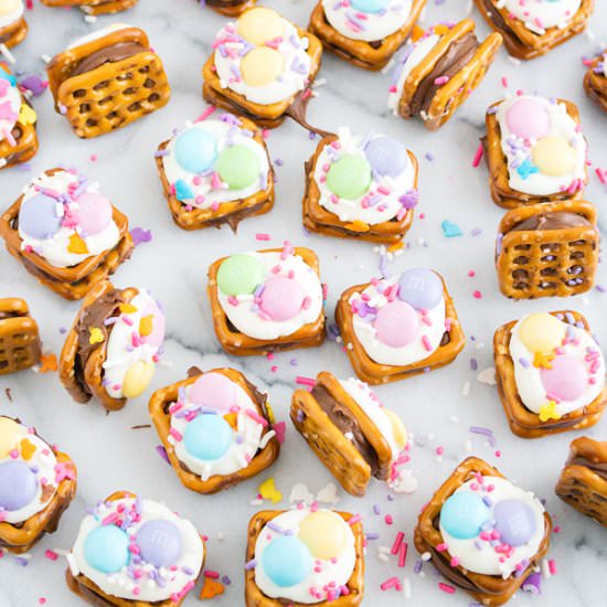 Spring Rolo Pretzel Bites