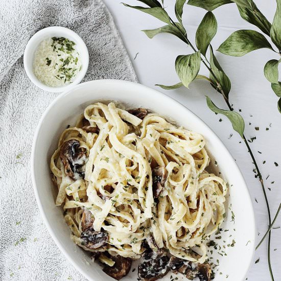 Low-calorie Alfredo Sauce