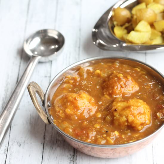Paruppu Urundai Kuzhambu