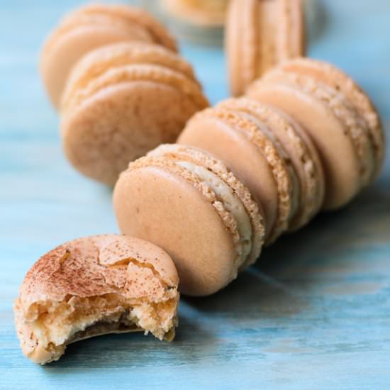 Apple Pie Macarons