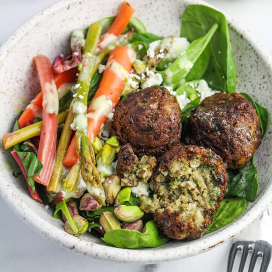 Spring Falafel Salad