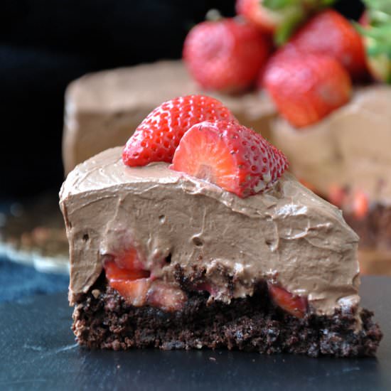 Vegan Chocolate Mousse Cake