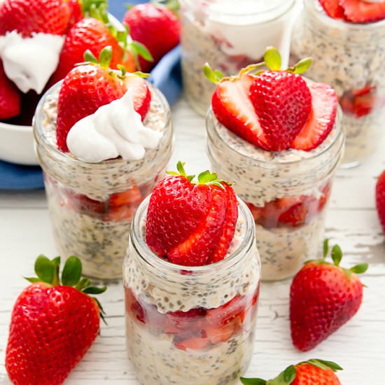 Strawberries n Cream Overnight Oats