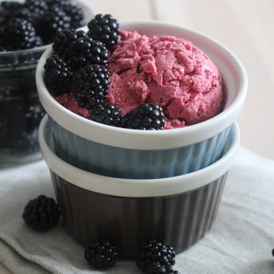 Blackberry ice-cream