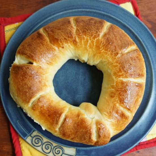 Colombian Sweet Bread with Guava