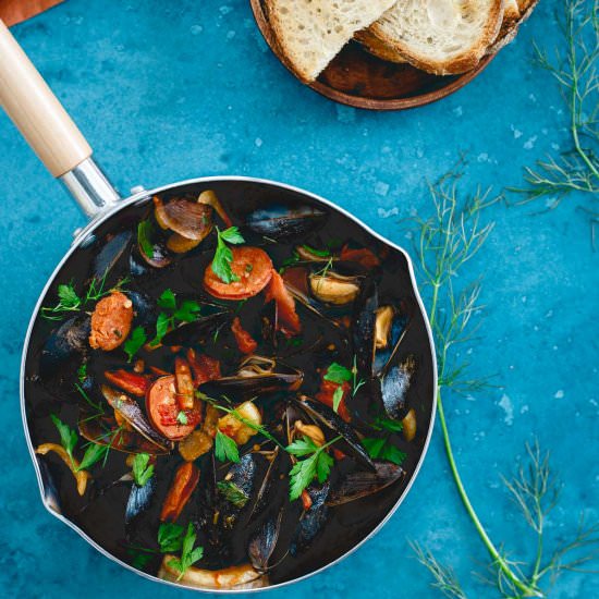 Chorizo Chili Mussels