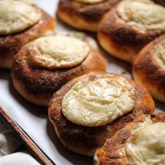 Cinnamon Sugar Cheese Buns