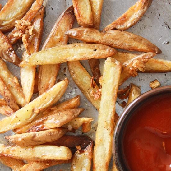 Crispy Baked Garlic Fries