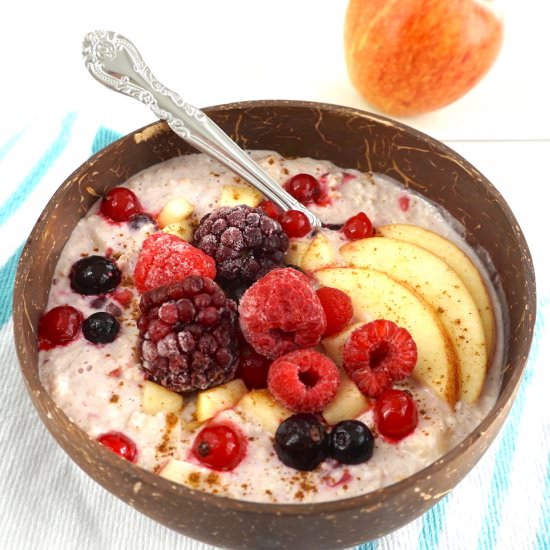 Apple Berry Porridge (Oatmeal)