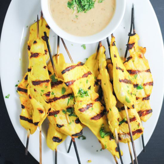 Chicken satay with peanut sauce