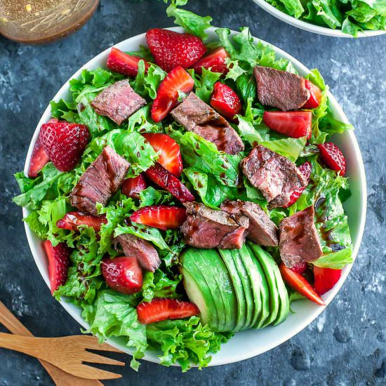 Balsamic Strawberry Steak Salad