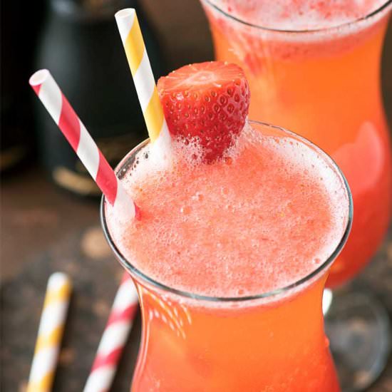 Sparkling Strawberry Lemonade