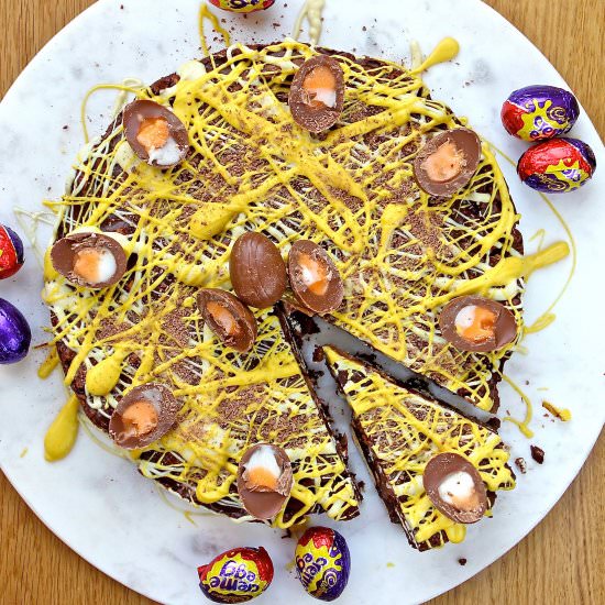 Creme Egg Biscuit Cake