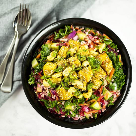 Peanut-Miso Tempeh Salad Bowl